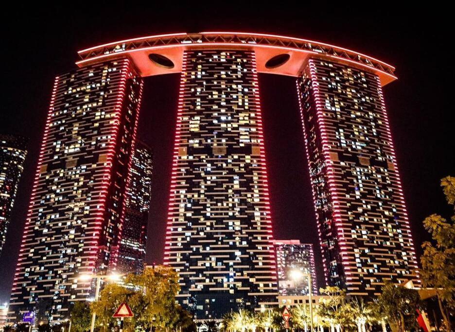 아부다비 Cozy 1Br In Iconic Tower 아파트 외부 사진